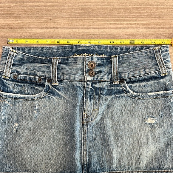 American Eagle Vintage Distressed Mini Jean Skirt Size 6 - Picture 6 of 8